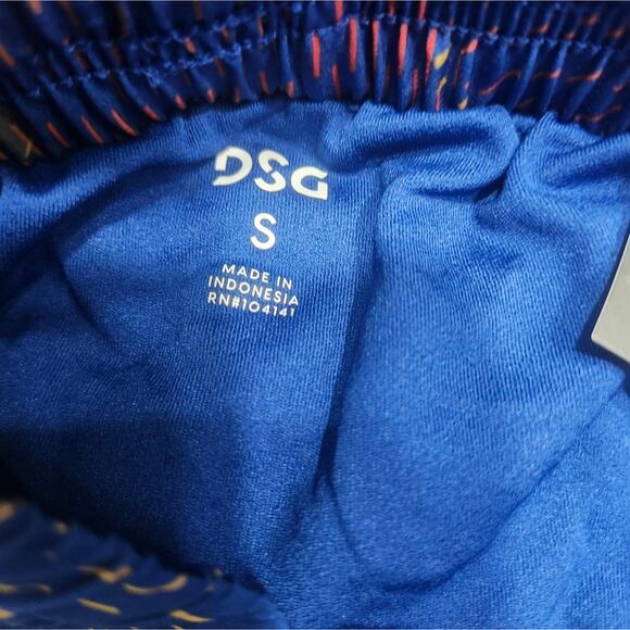 ❤️NWT❤️ DSG Blue and Yellow Patterned Women's Athletic Shorts - Small - Picture 7 of 8